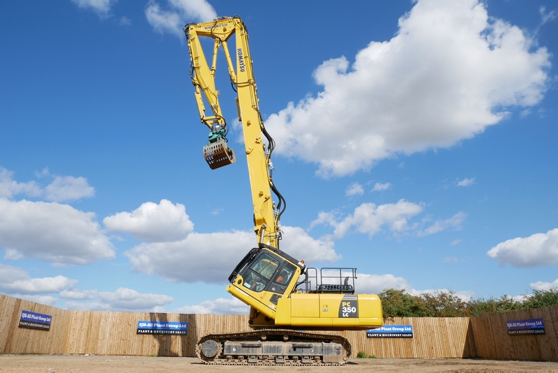 High reach excavator Hire Barnet
